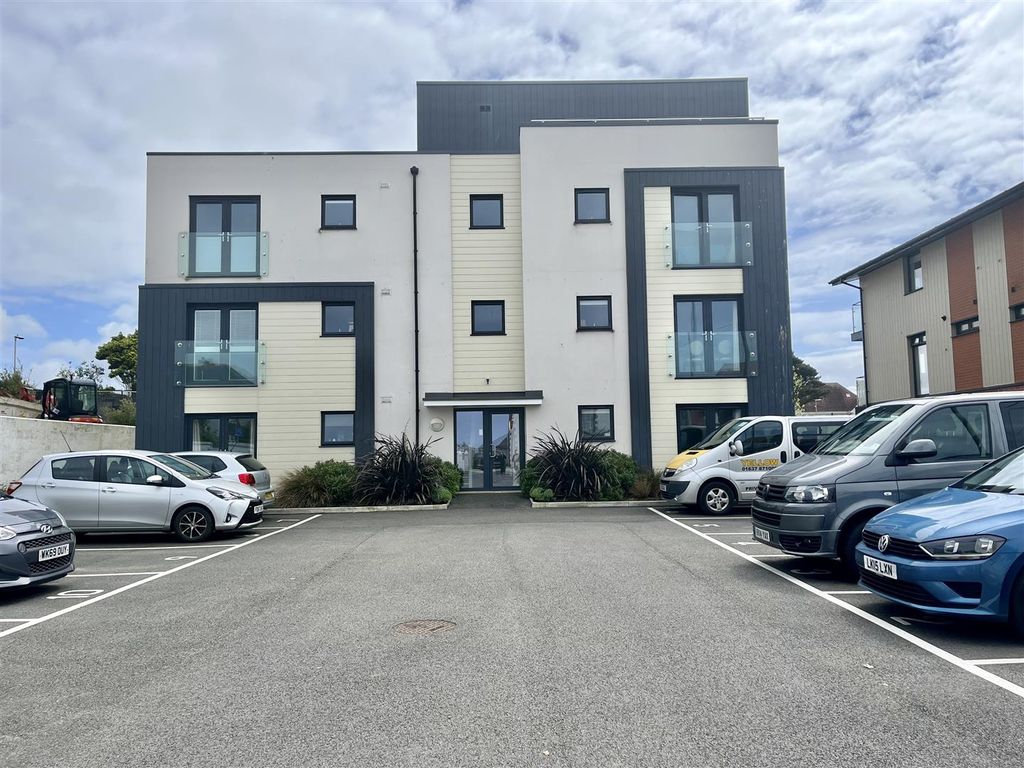 2 bed flat for sale in Henver Road, Newquay TR7 Zoopla