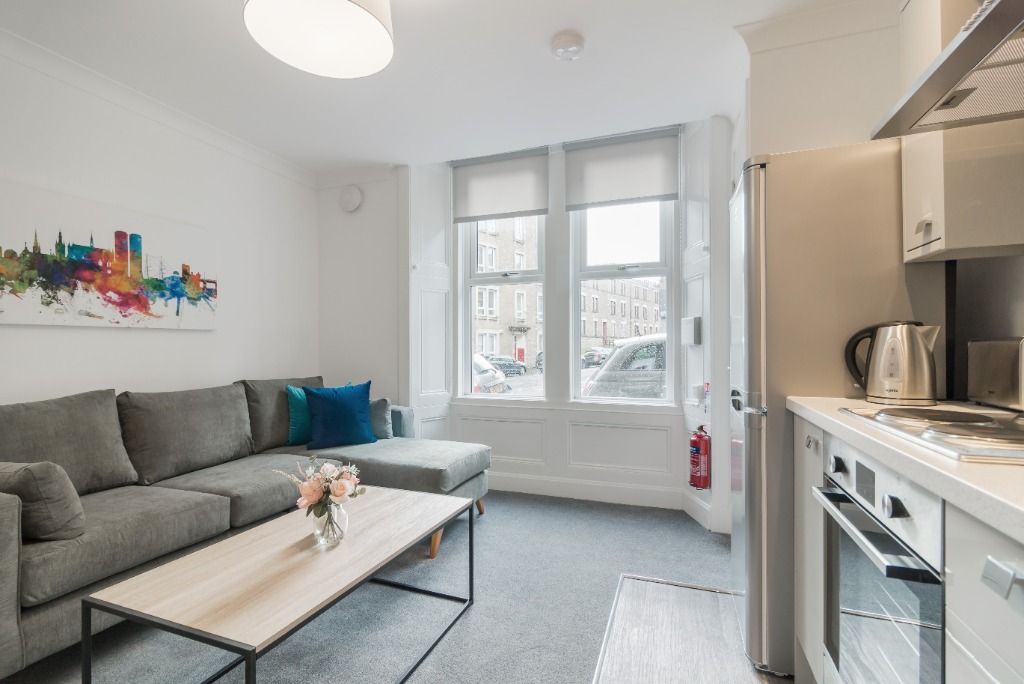 1 bed flat to rent in Peddie Street, West End, Dundee DD1, £850 pcm