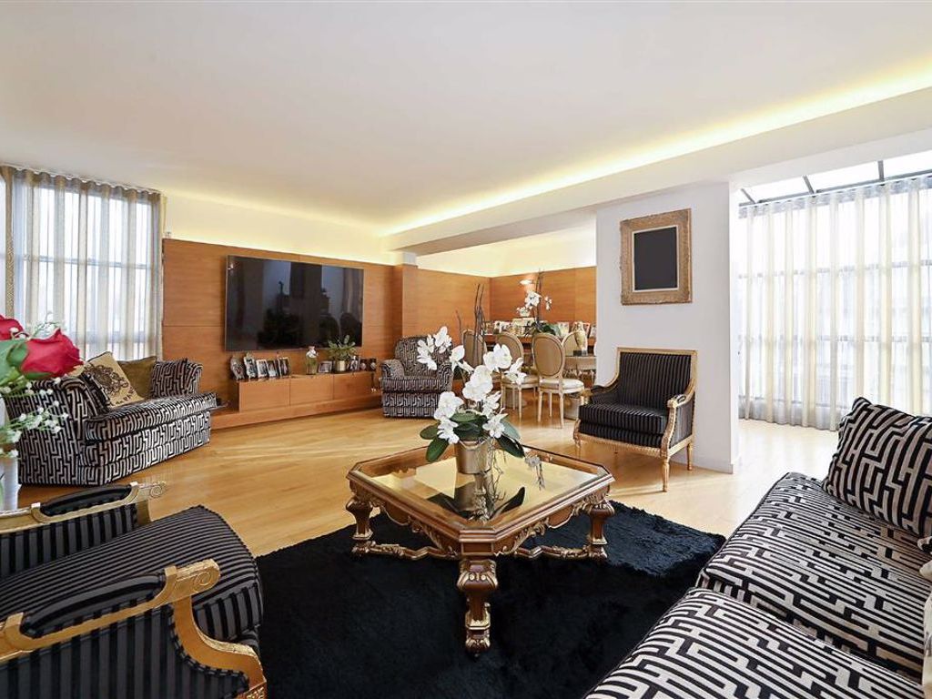 Matlock Court, London NW8  