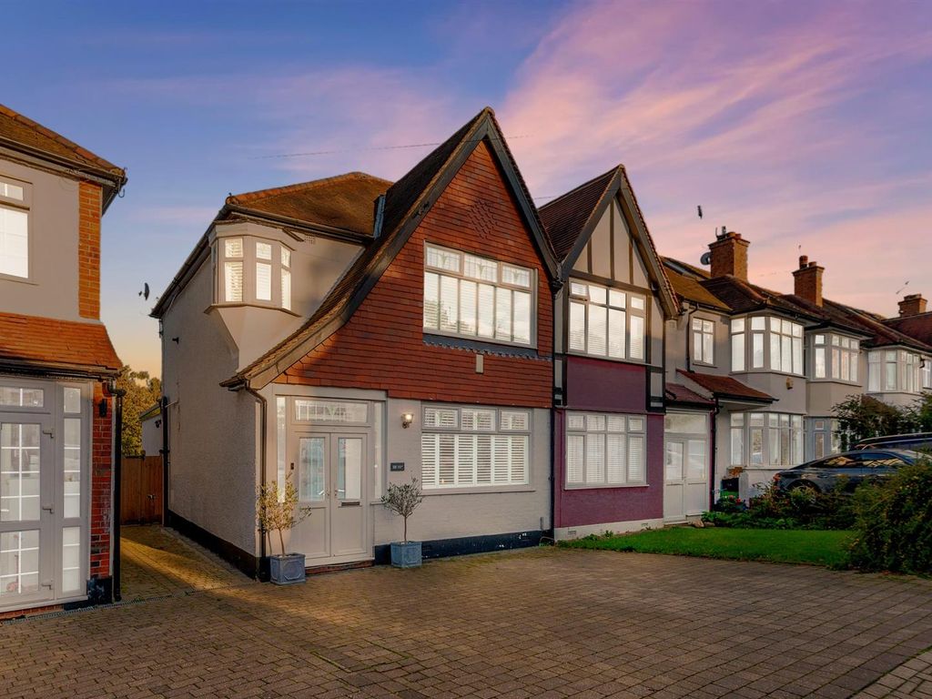 3 bed end terrace house for sale in Durham Road, Shortlands, Bromley