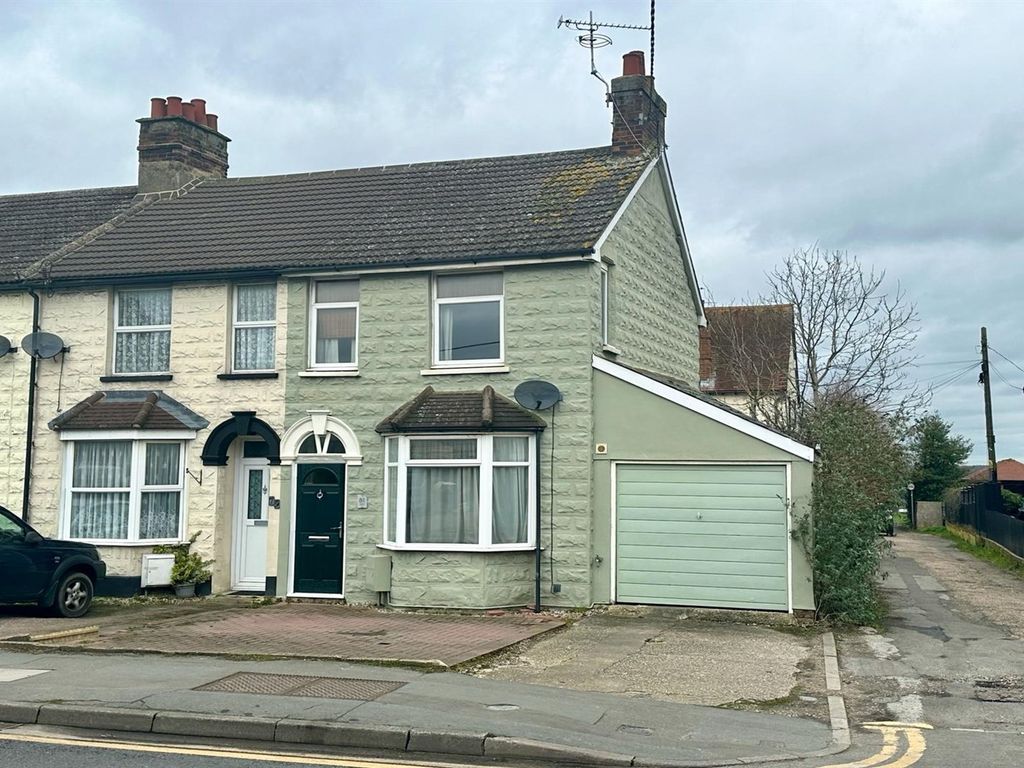 3 bed semidetached house for sale in Coggeshall Road, Braintree CM7, £