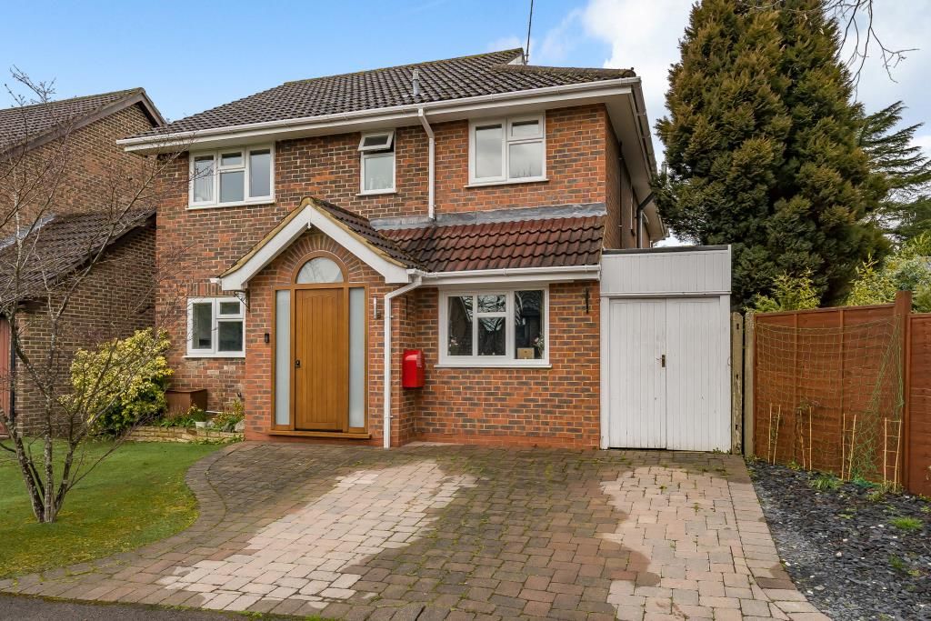 4 bed detached house for sale in Windlesham, Surrey GU20 Zoopla