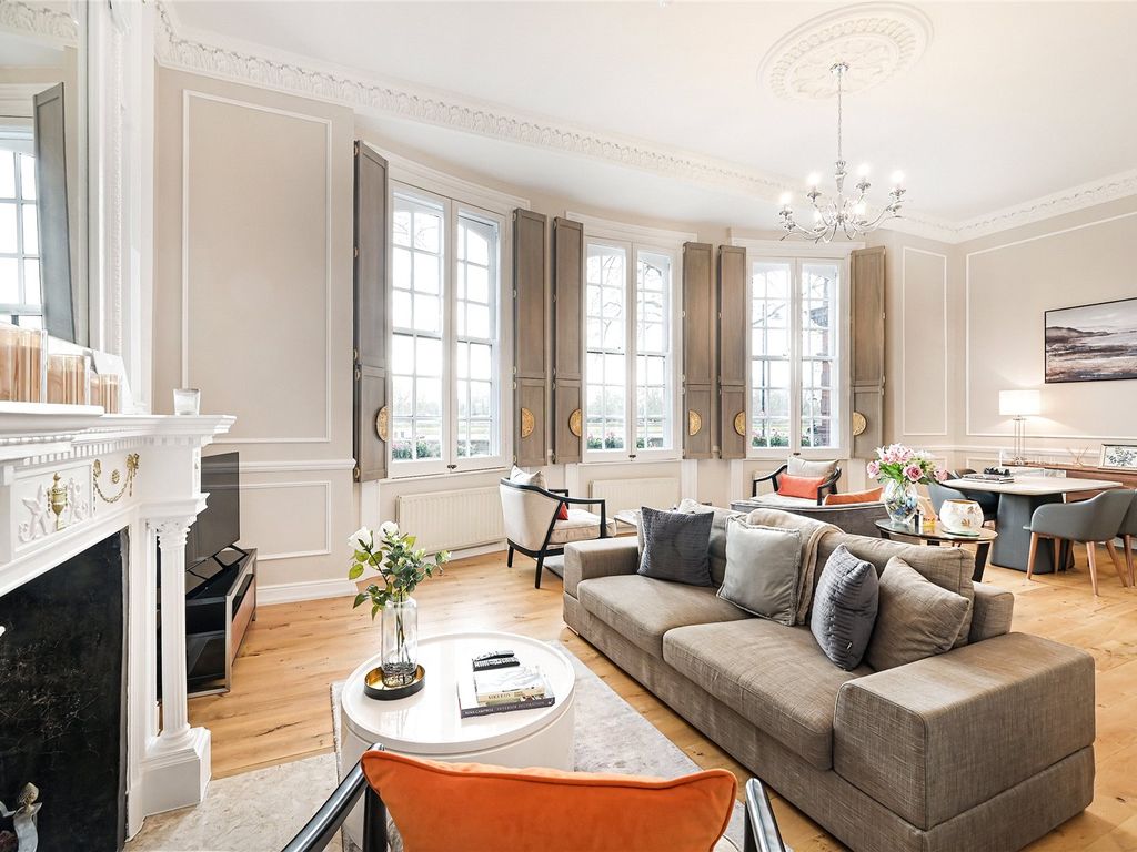 3 bed flat to rent in Chelsea Embankment, London SW3, £11,678 pcm Zoopla