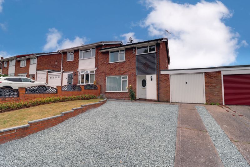 3 bed semidetached house for sale in Greensome Crescent, Doxey