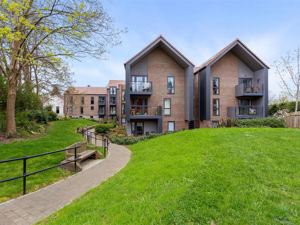 140 London Road, Guildford, Surrey GU1  