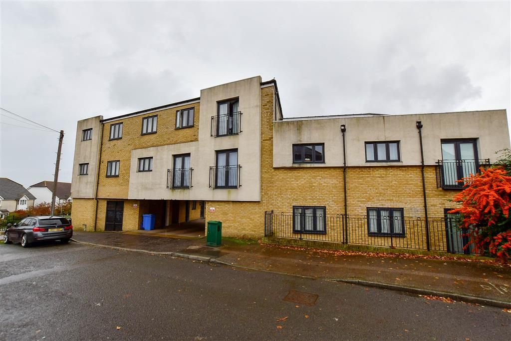 1 bed flat for sale in Court Lodge Road, Gillingham, Kent ME7, £106,000