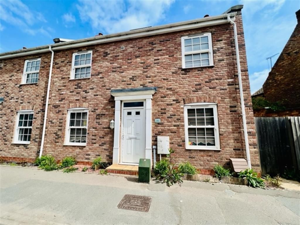 3 bed end terrace house for sale in Whitmore Street, Whittlesey
