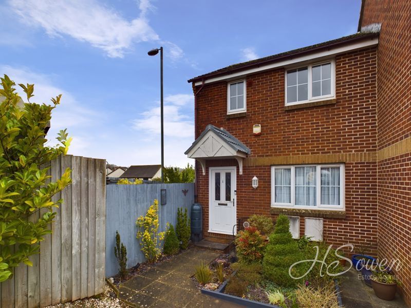 3 bed semidetached house for sale in Skye Close, Torquay TQ2, £254,950