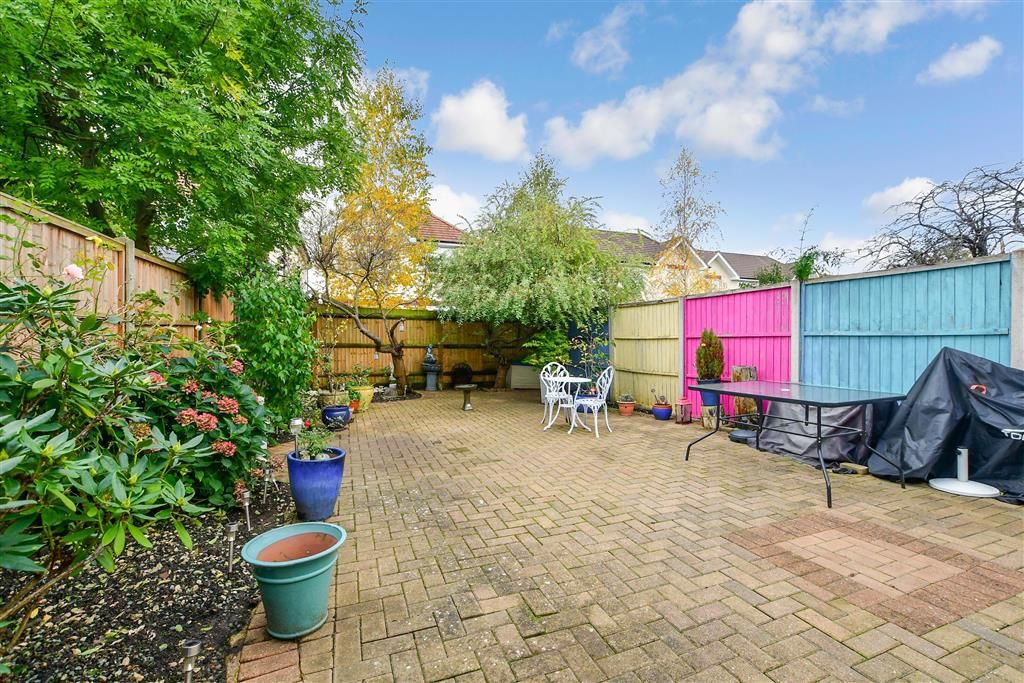 4 bed detached house for sale in Worcester Park, Worcester Park, Surrey