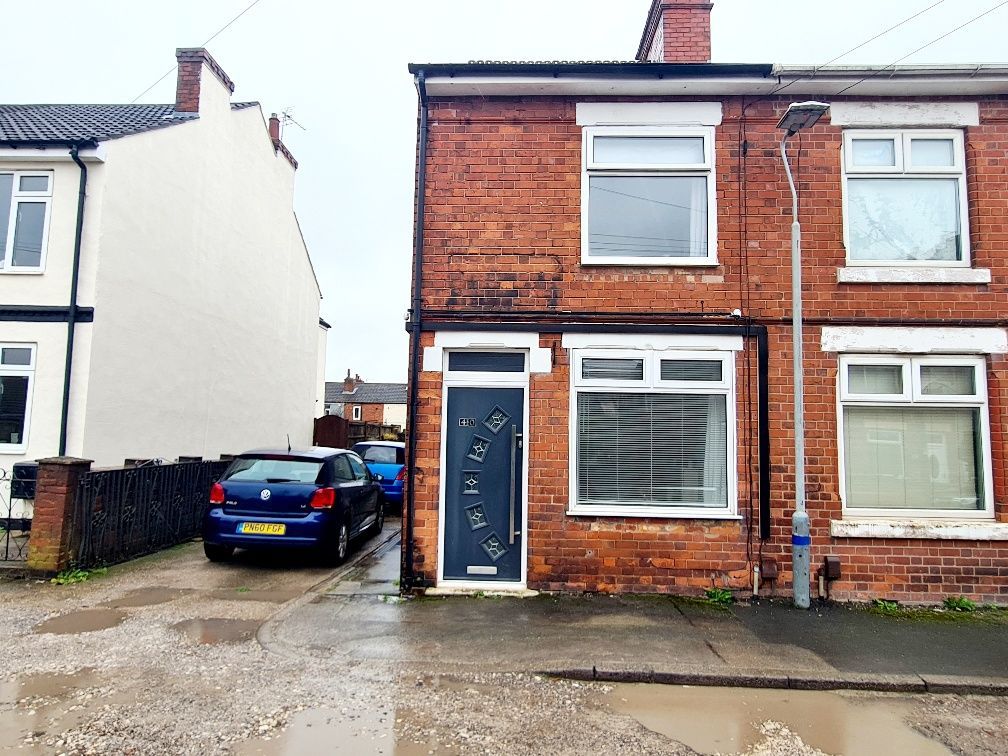 2 bed terraced house to rent in Street, SuttonInAshfield NG17