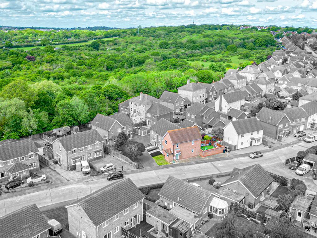 3 bed semidetached house for sale in Rectory Avenue, Ashingdon