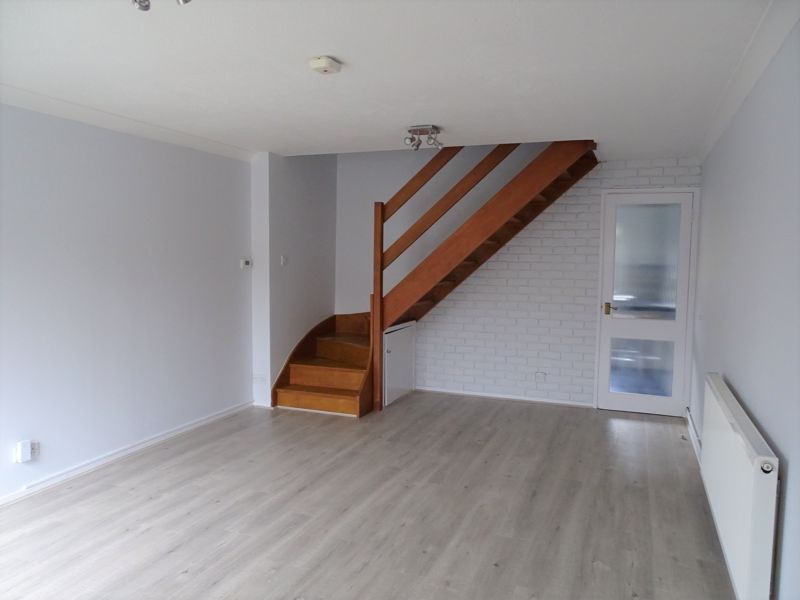 2 bed property to rent in Jarvis Close, EN5 Zoopla