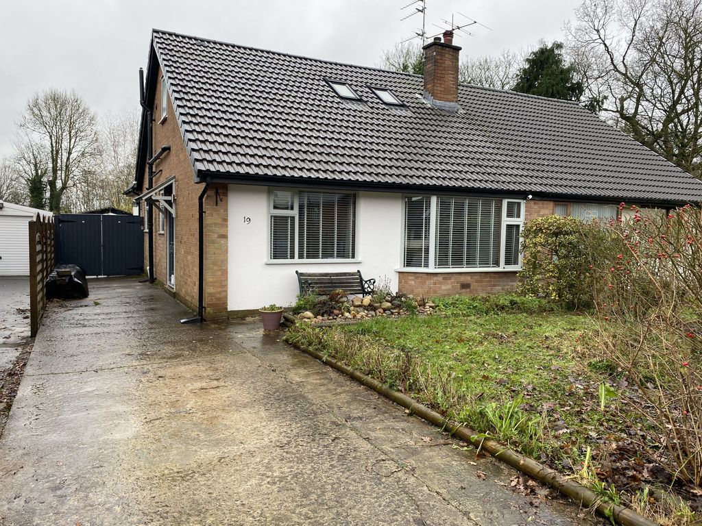 3 bed bungalow to rent in Tunbrook Avenue, Grimsargh Preston PR2, £1,300 pcm Zoopla