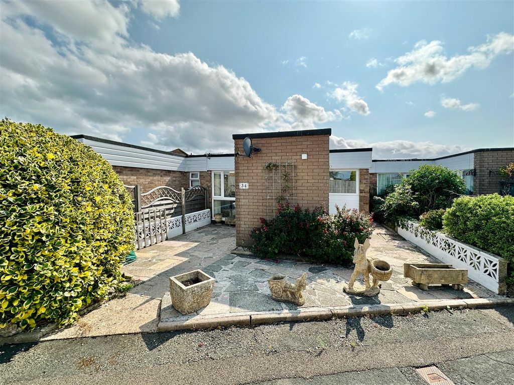 2 bed terraced bungalow to rent in Marina Close, Brixham TQ5 Zoopla