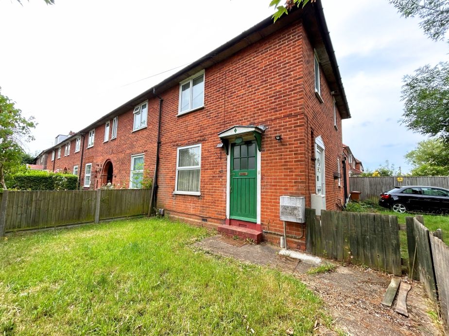 1 bed flat to rent in Green Lane, Morden SM4, £1,200 pcm Zoopla