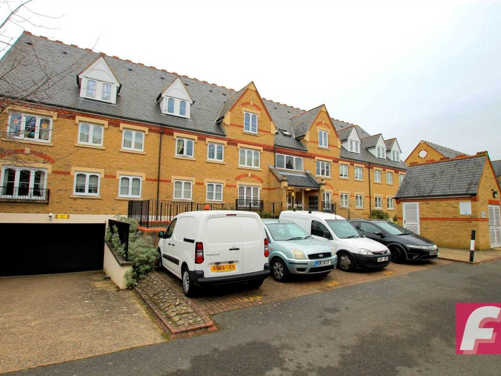 1 bed flat for sale in Reeds Crescent, Watford WD24 Zoopla