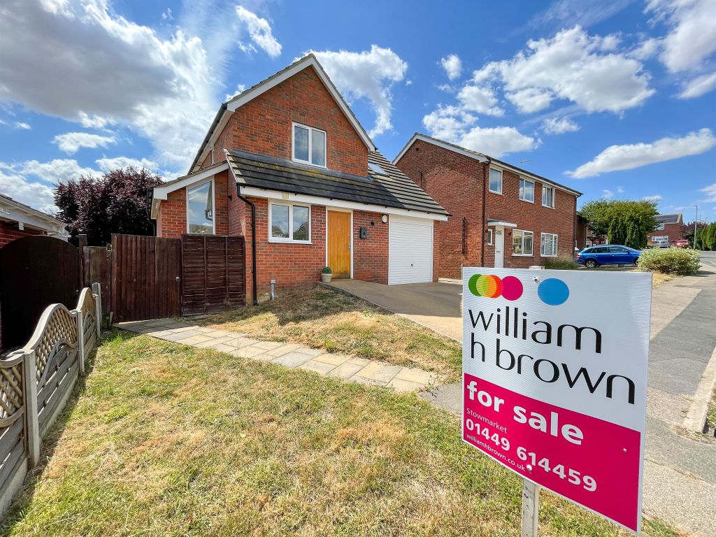 3 bed detached house for sale in Clover Close, Needham Market, Ipswich