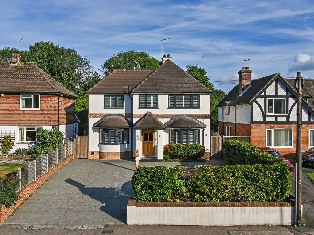 4 bed detached house for sale in Faversham Road, Kennington TN24 Zoopla
