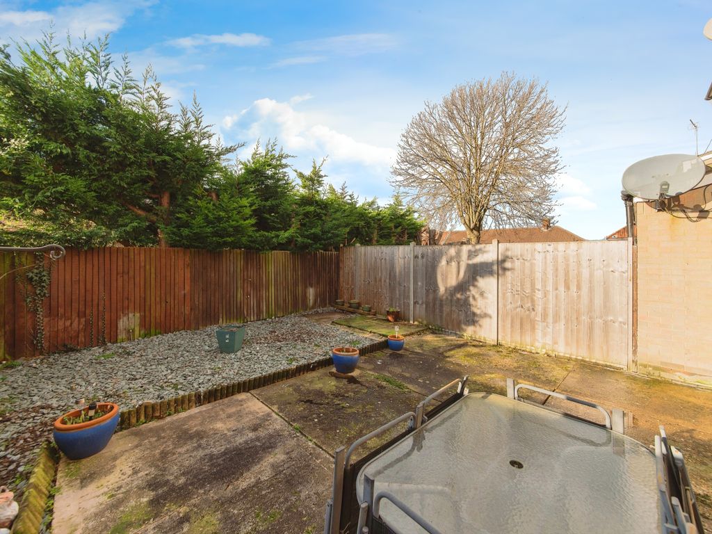 3 bed terraced house for sale in Cranfield Drive, London NW9, £450,000