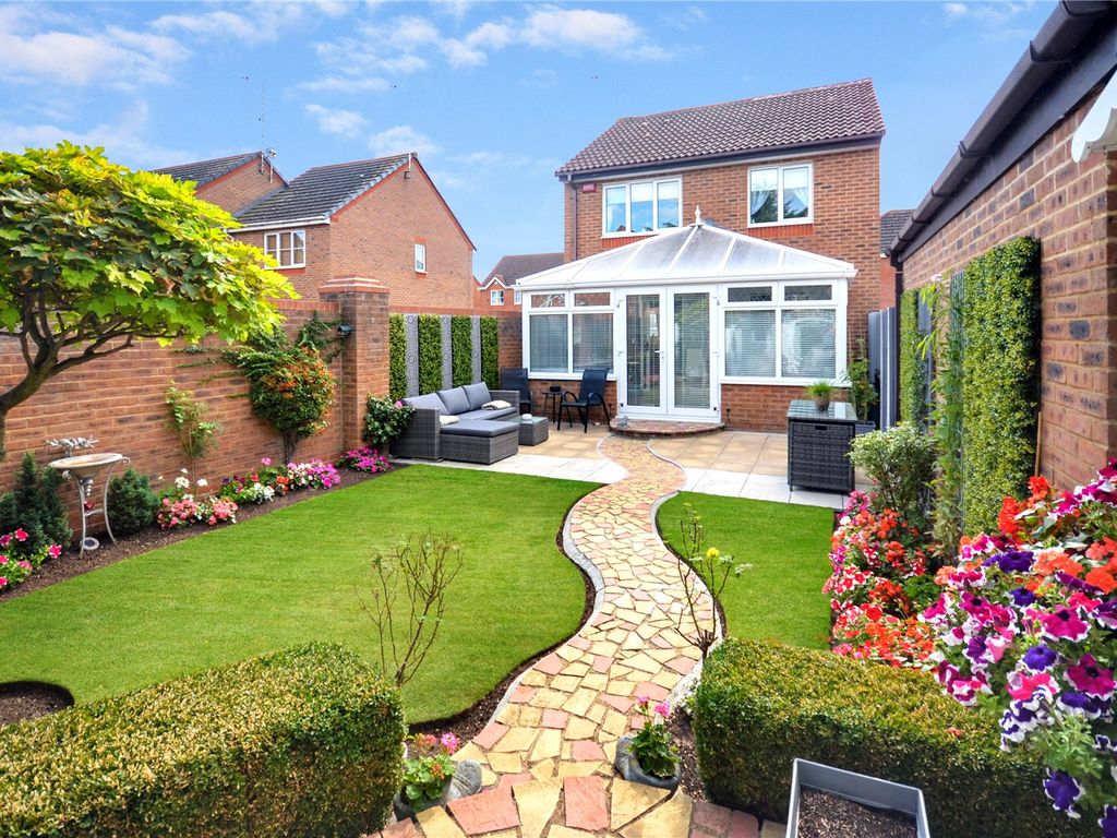 Chapman Close, Aylesbury HP21  