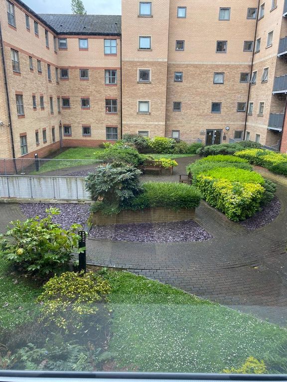 3 bed flat to rent in Kentmere Drive, Doncaster DN4 Zoopla