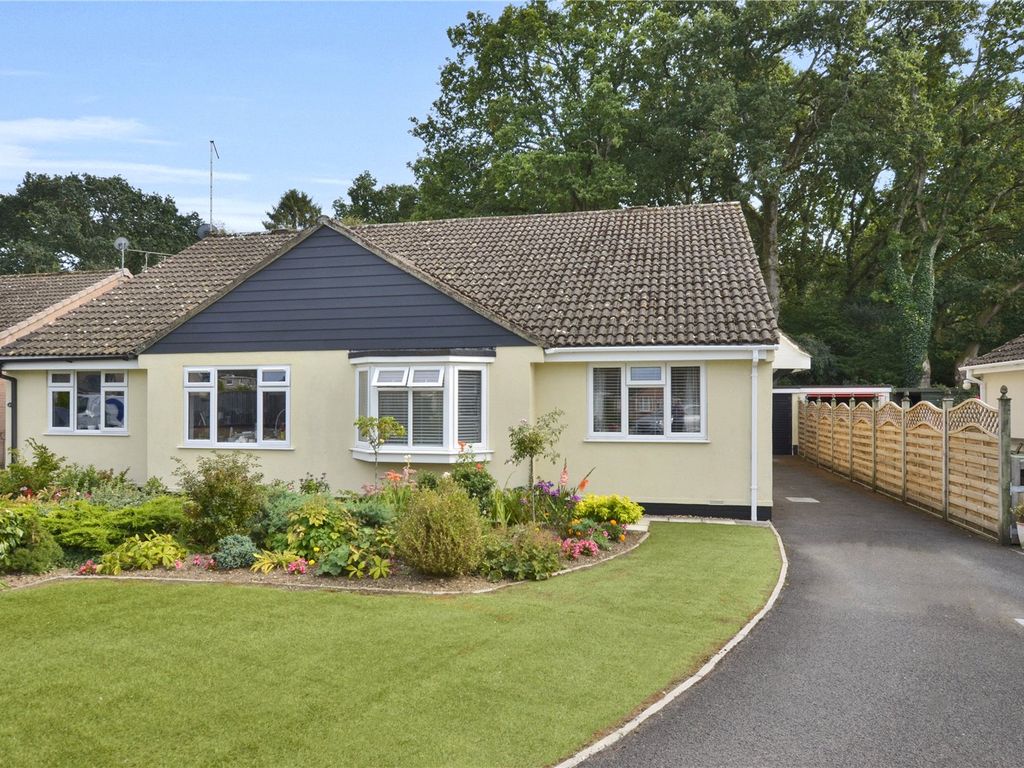 2 bed bungalow for sale in Farm Road, West Moors, Ferndown, Dorset BH22