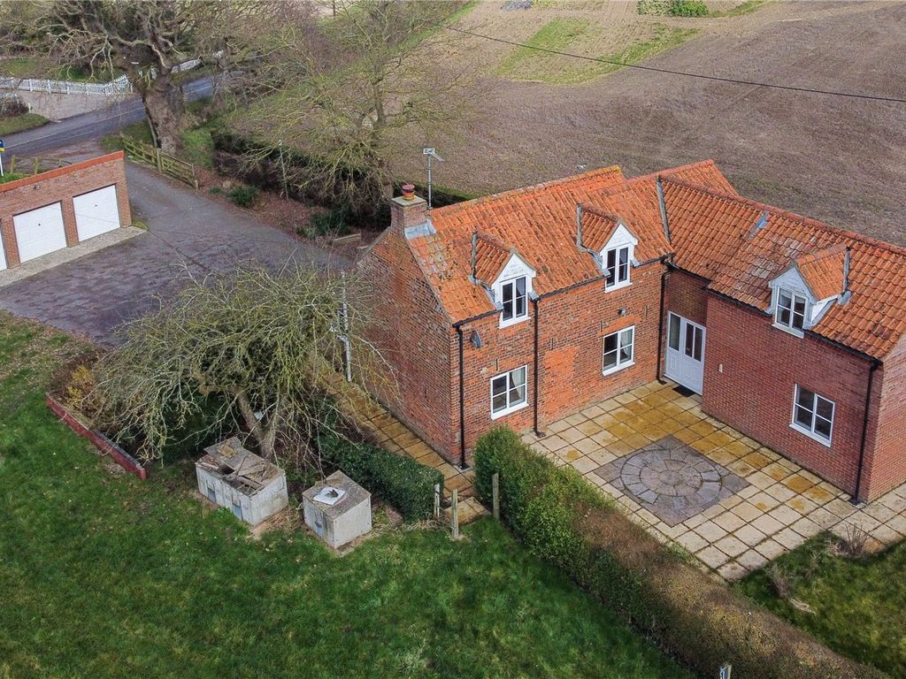 3 bed cottage for sale in Sea Palling Road, Ingham, Norwich NR12, £