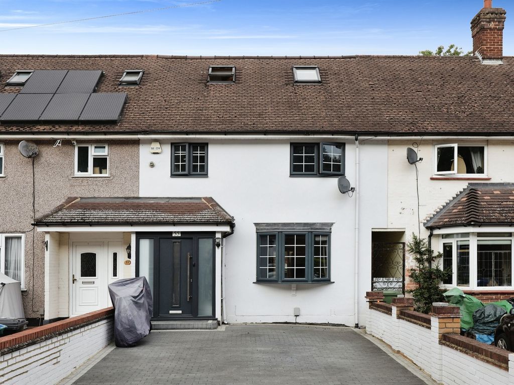 3 bed terraced house for sale in Valley Rise, Watford WD25, £550,000