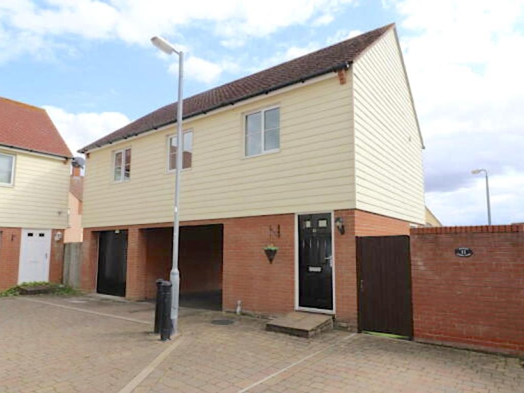 3 bed detached house to rent in Russell Close, Witham CM8 Zoopla