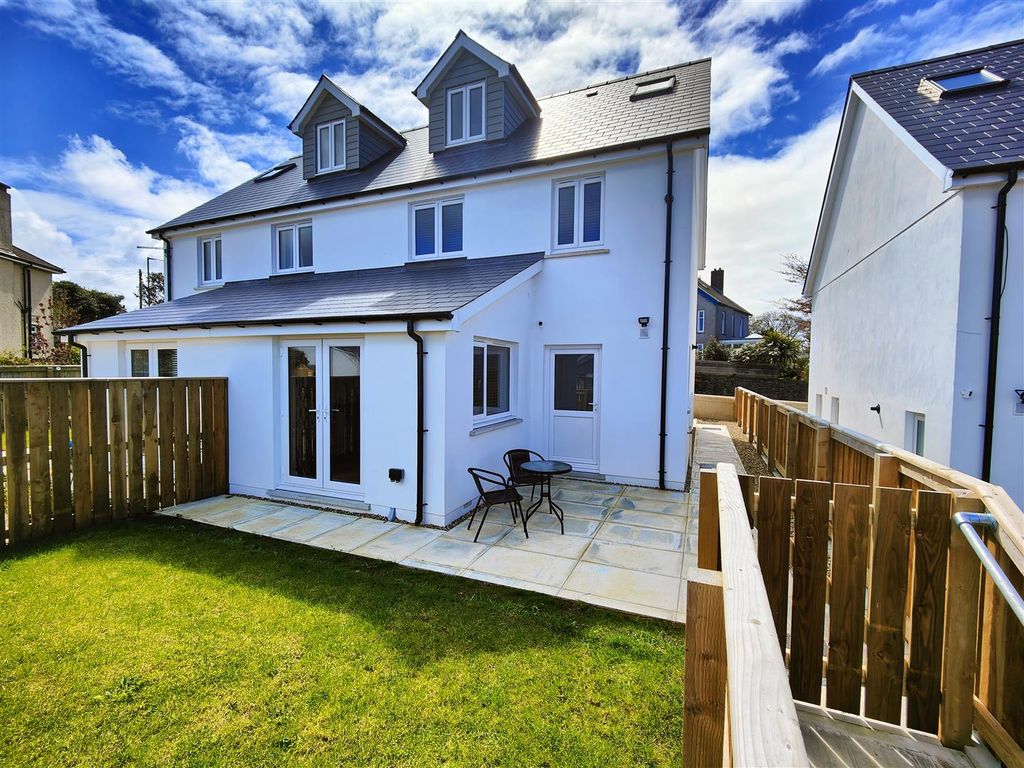 4 bed semidetached house for sale in Vergam Terrace, Fishguard SA65