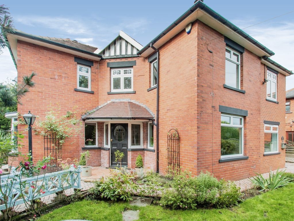 3 bed detached house for sale in Britannia Road, Morley, Leeds LS27, £435,000 Zoopla