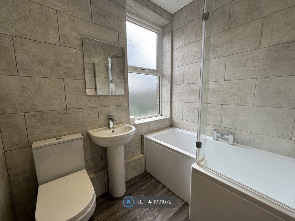 1 bed terraced house to rent in Allen Croft, Birkenshaw, Bradford BD11