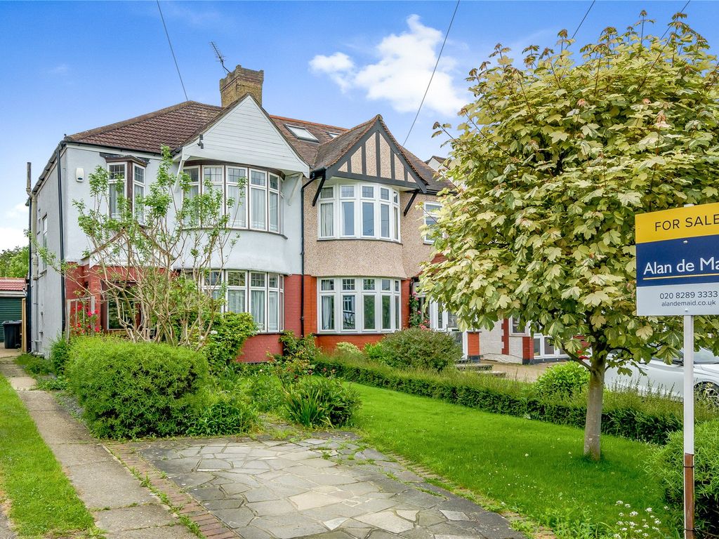 3 bed semidetached house for sale in Goodhart Way, West Wickham BR4, £
