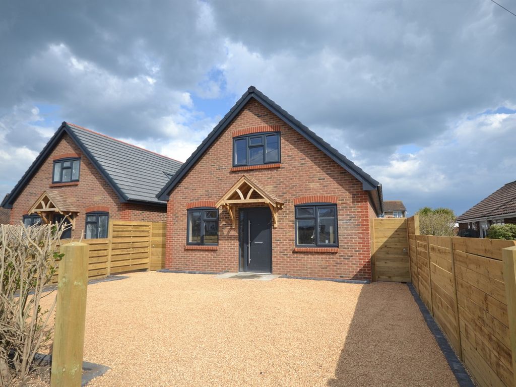 New home, 4 bed detached house for sale in Manor Road, Selsey PO20 Zoopla
