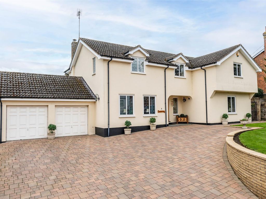 4 bed detached house for sale in Wicken Road, Newport, Saffron Walden