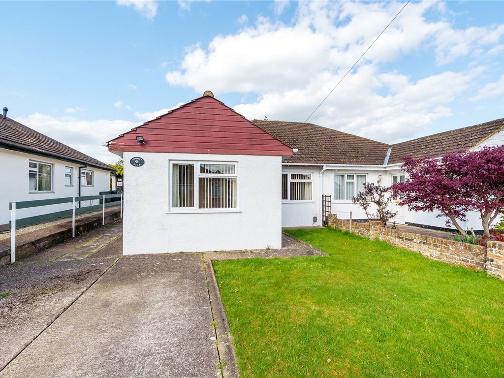 3 bed bungalow for sale in Rose Drive, Chesham, Buckinghamshire HP5