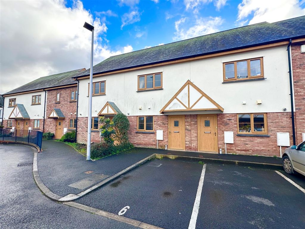 3 bed terraced house to rent in South Street, Braunton EX33, £1,200 pcm