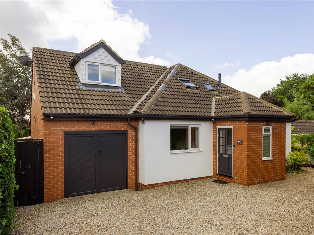 3 bed detached bungalow for sale in Birchwood Hill, Shadwell, Leeds