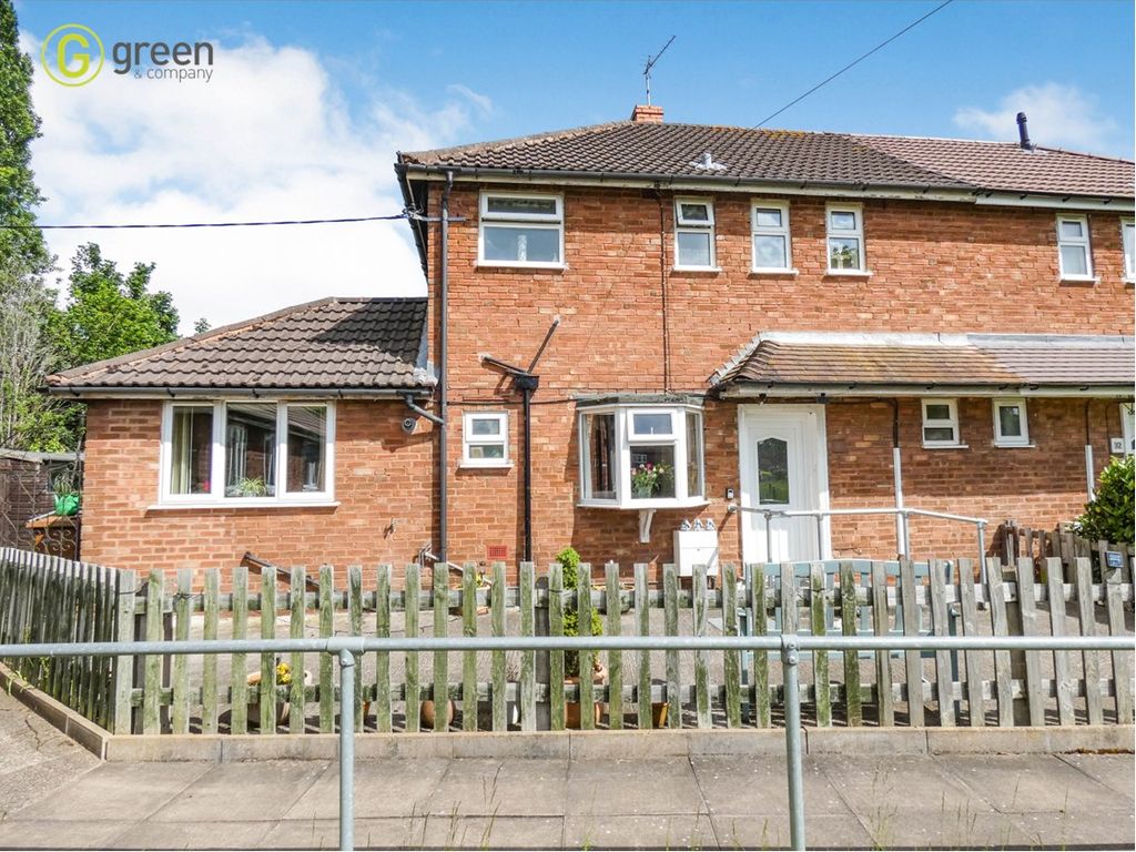 4 bed semidetached house for sale in Manor Road, Mile Oak, Tamworth