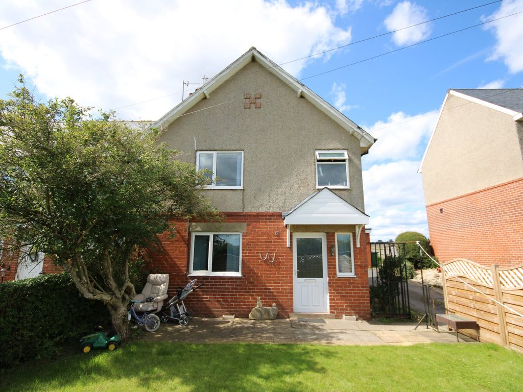 3 bed end terrace house for sale in Stoney Haggs Road, Scarborough