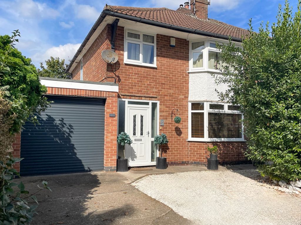 3 bed terraced house for sale in Banks Road, Toton, Nottingham