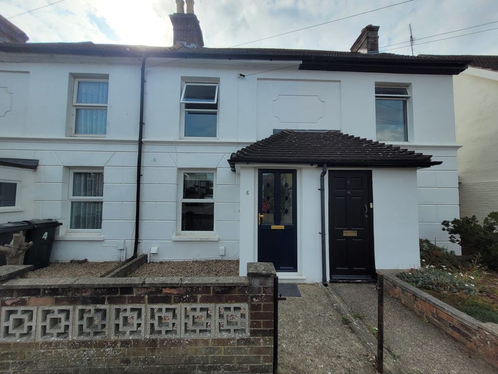 2 bed terraced house to rent in Croft Road, Ashford TN24 Zoopla
