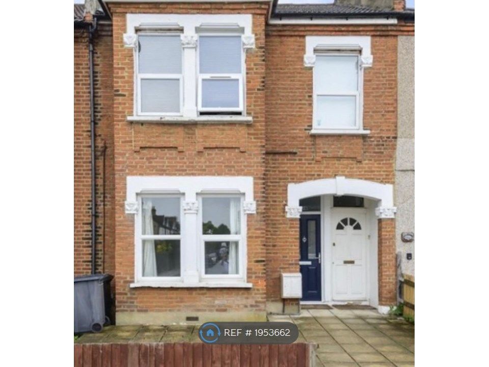 Room to rent in Marlow Road, London SE20, £750 pcm Zoopla