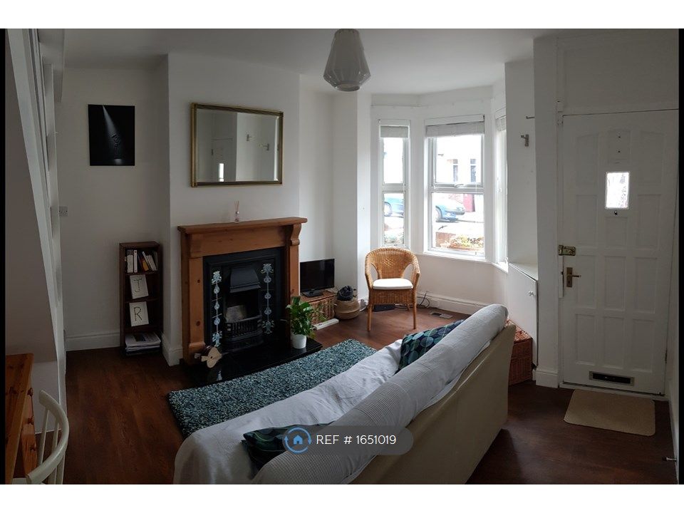 3 bed terraced house to rent in Belmont Road, Reading RG30 Zoopla