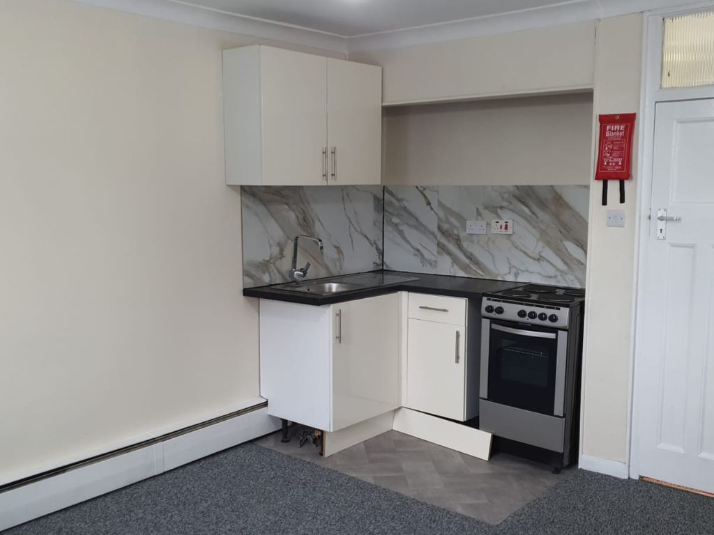 Studio to rent in Rush Green Road, Romford RM7 Zoopla