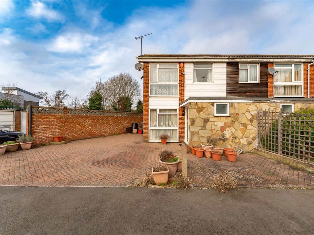 3 bed semidetached house for sale in Spencer Road, Osterley, Isleworth