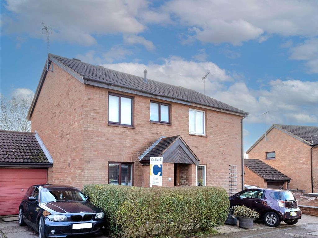 2 bed semidetached house to rent in Bingham Close, Emerson Valley