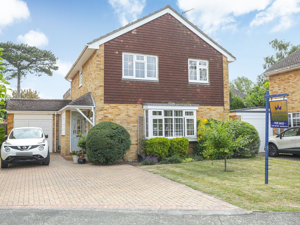 4 bed detached house for sale in Wentworth Gardens, Herne Bay CT6, £