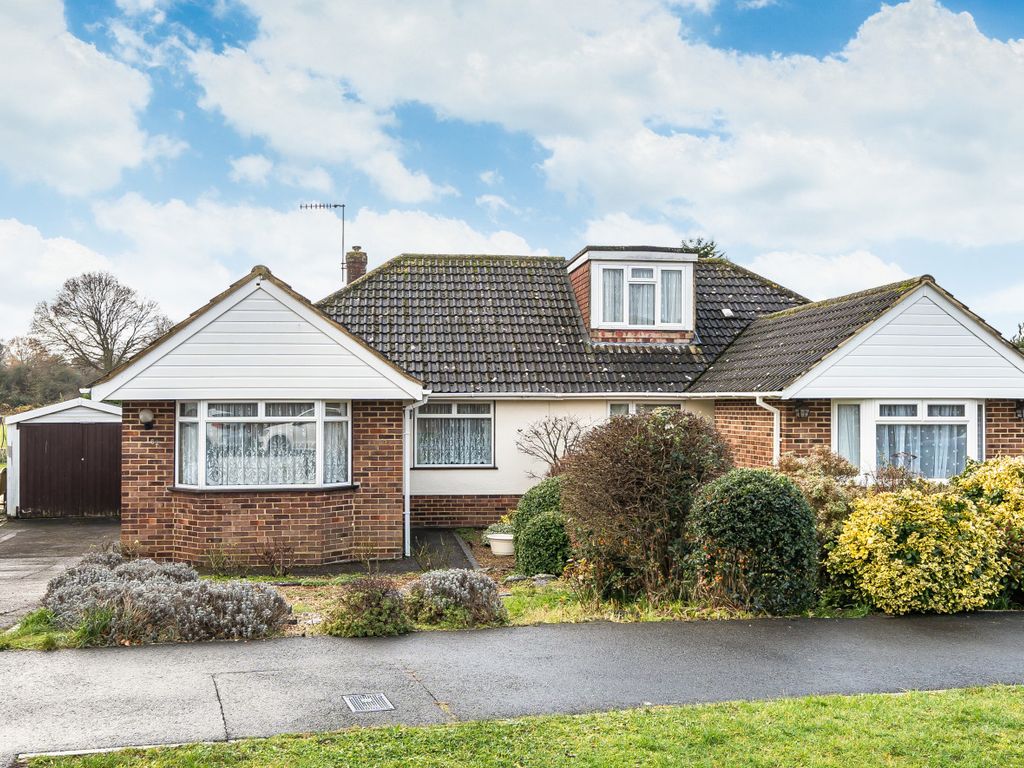 3 bed bungalow for sale in Fairlands, Guildford, Surrey GU3, £475,000