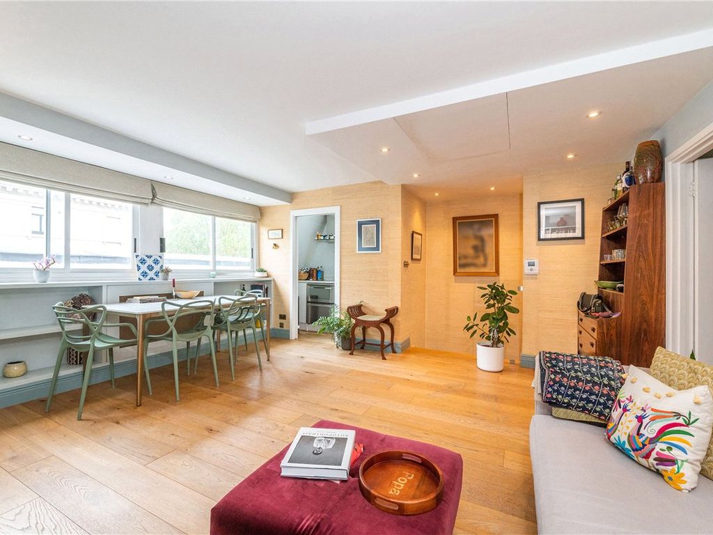 2 bed flat for sale in Ennismore Gardens, London SW7, £950,000 Zoopla